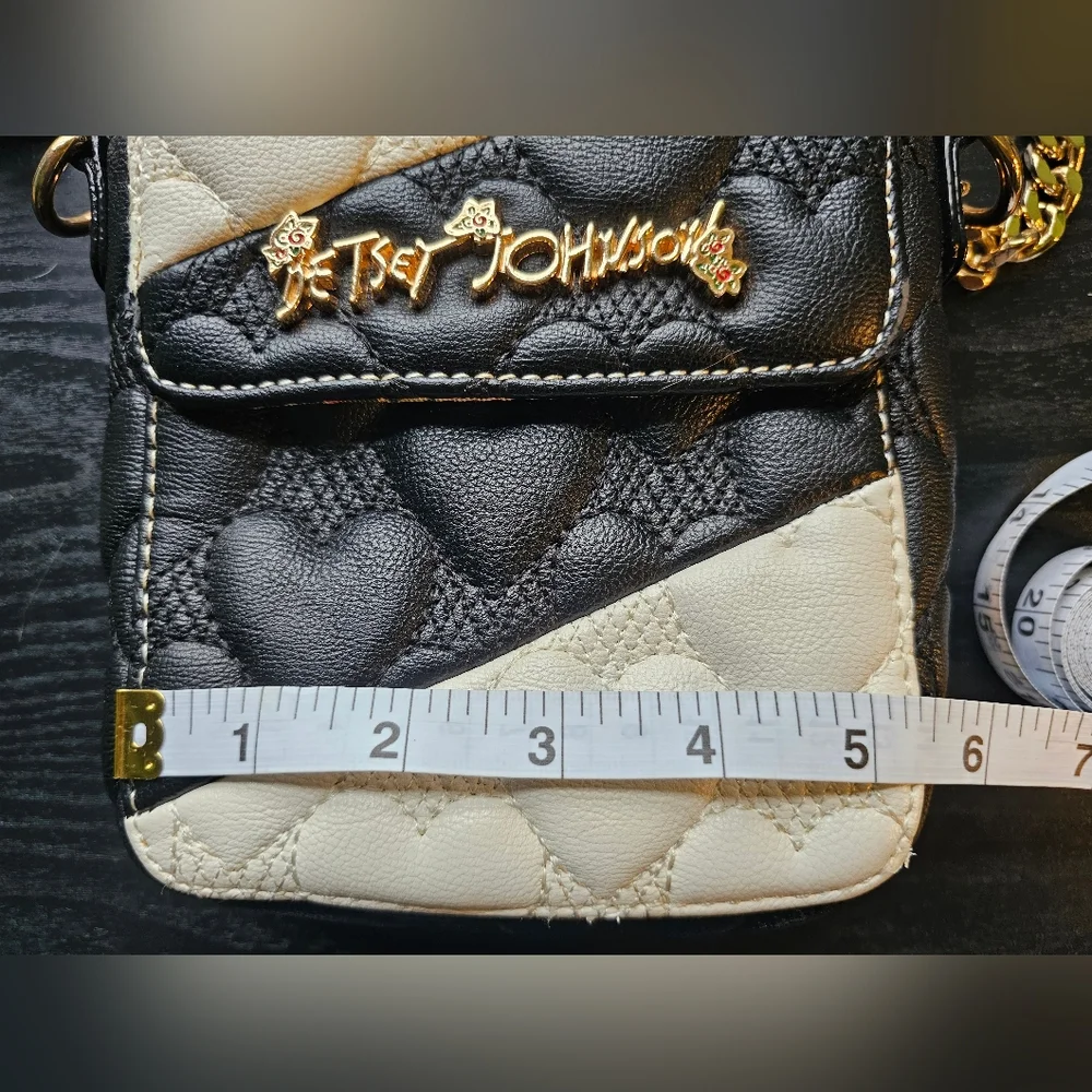 Betsey Johnson Black & Cream Quilted Crossbody Bag OS - Picture 15 of 15